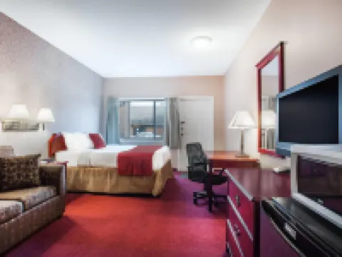 Ramada by Wyndham 100 Mile House Hotels in 100 Mile House