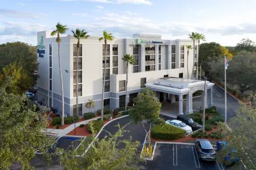 Holiday Inn Express & Suites KENDALL EAST - MIAMI by IHG - Wifi