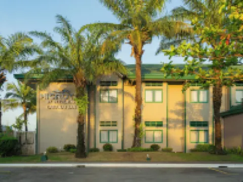 Microtel by Wyndham Cabanatuan Hotels near Nueva Ecija University of Science and Technology, General Tinio Campus