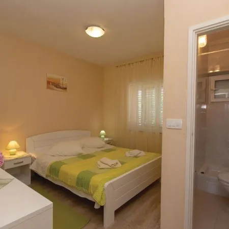 Apartments Zdravko Hotels in Orebic