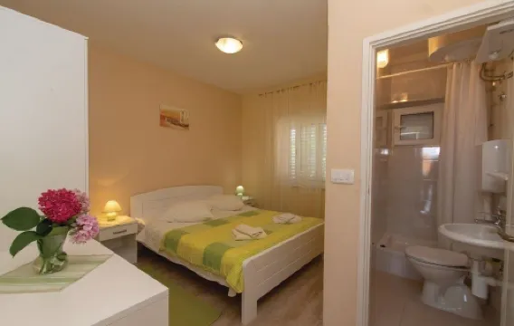 Apartments Zdravko