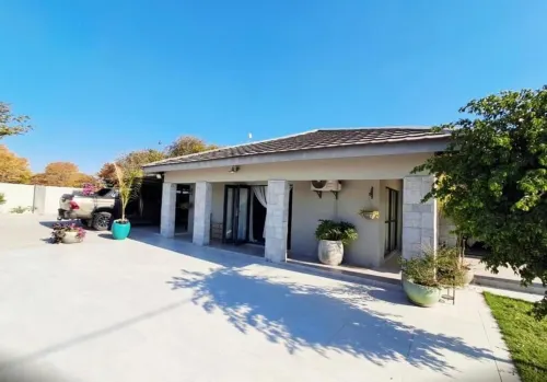 Luna Holiday Home