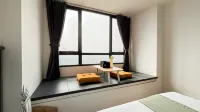 Studio Apartment Collins Boulevard near Summarecon Mall Serpong By Travelio