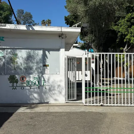Del Bosque Tj Inn
