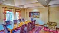Zereniti House - Homestays