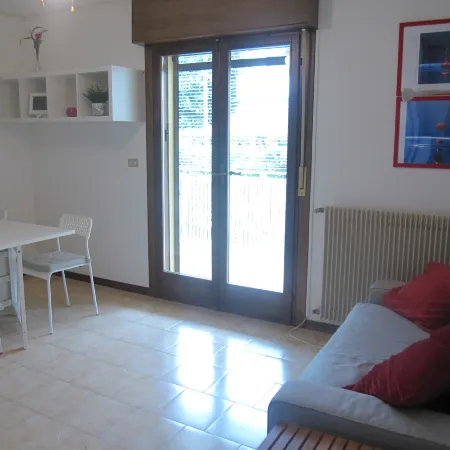 Cozy flat with garden near beach