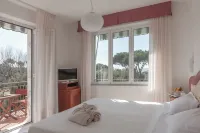 President Hotel - Airport Shuttle