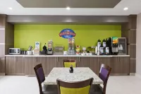 Baymont by Wyndham Bryan College Station - breakfast