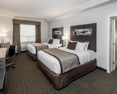 Ramada by Wyndham Revelstoke Hotels in Revelstoke
