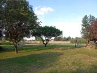 Cozy guestrooms in Midrand 1 Hotéis em Midrand