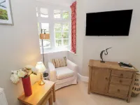 Raglan Lodge
