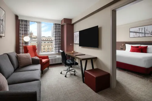 Hilton Garden Inn West 35th Street - 駐車場