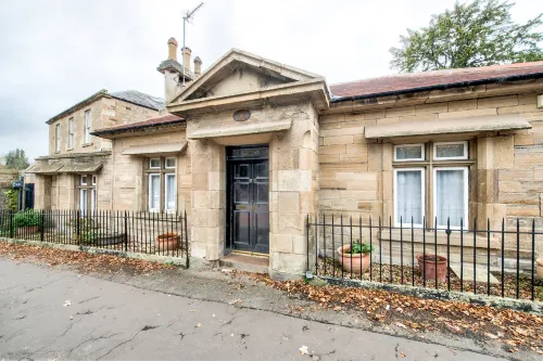 GuestReady - Peaceful 2Br Near Holyrood Park - บังกะโล