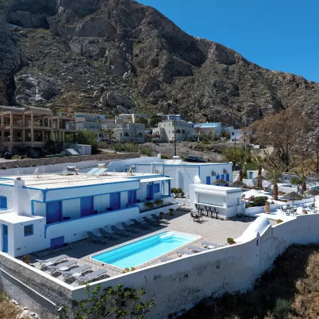 Ancient Thera Apartments Отели рядом с достопримечательностью «Черный пляж»