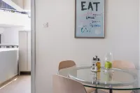 2BR Apt Near Larnaca Beach & Center