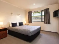 Centre Court Motel