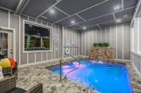 全新12臥室豪華小屋，私人泳池-山景