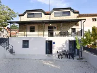 Relaxing stay in a homey flat Hotels in Plovanija