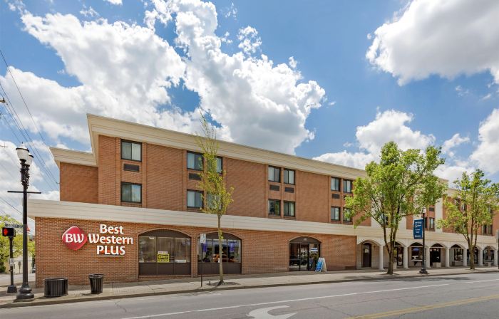 Best Western Plus Wooster Hotel  Conference Center