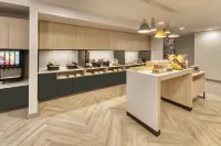 TownePlace Suites by Marriott Woodstock - breakfast