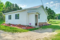 3 Mi to Lake Michigan the Country Cottage - Wifi