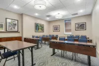 Country Inn & Suites by Radisson, Metairie (New Orleans), La - Parking