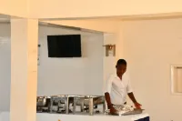 Hotel Tausi - breakfast