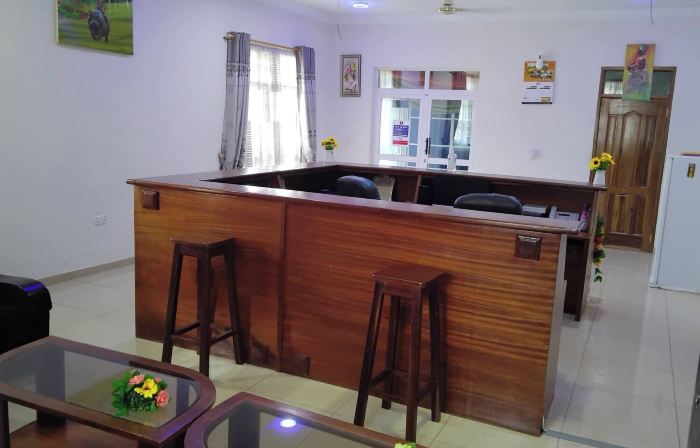 Renajoe Exclusive Guesthouse Tema Community 9