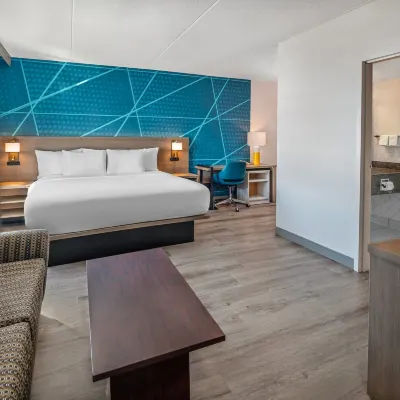 Comfort Inn Hotels near Meadowvale GO Station
