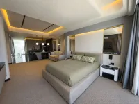 SM LIVIN  STREET MALL - Homestays