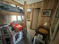 Cozy Place w/Rustic Bunk house ORV Trail at end of driveway Sleeps 8-10 - 홈스테이