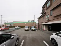 Tabist Hotel New Central - parking