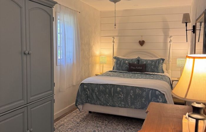 Cozy Cottage