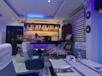 Aerostop Hotel and Restaurant - Baarit