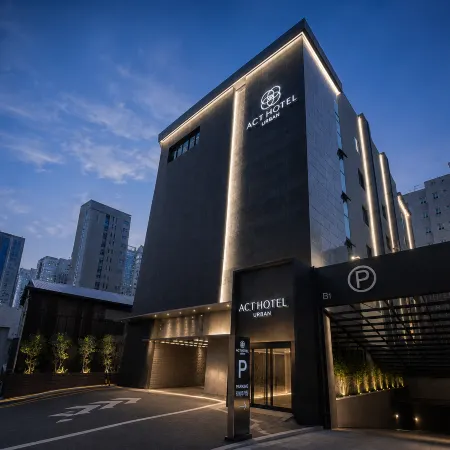 ACT HOTEL URBAN