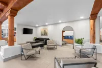 Red Lion Inn & Suites Goodyear Phoenix - Cho phép mang theo thú cưng