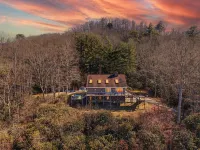 Mtn Views Stargazing Dome Hot Tub Sleeps 20 - 3-Star