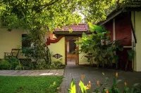 Aaria Beach Resort and Spa - Bed and Breakfasts