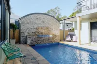 Berry Village Boutique Motel - Swimmingpools