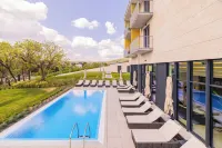Montello Hotel - Pools