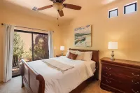 Sedona Rooftop Retreat, Walk to Trails, Dining & Coffee, Pet Friendly! - 4星級