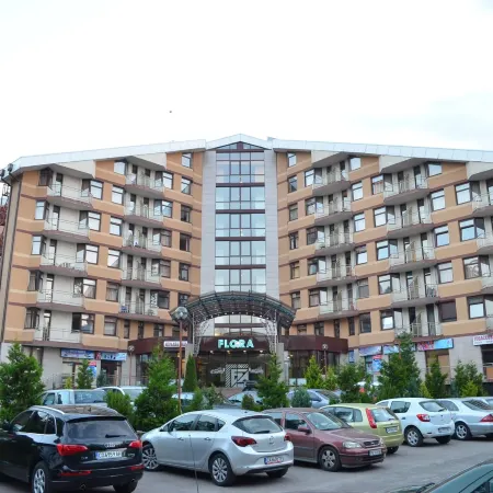 Persey Flora Apartments