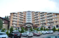 Persey Flora Apartments - Bãi đậu xe