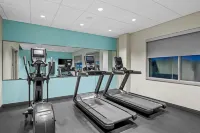 Tru by Hilton Oshawa - 3-Star
