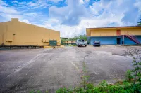 Economy Inn Livingston by OYO TX US 59 - Parkering