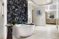Conrad Las Vegas at Resorts World - Bathtub