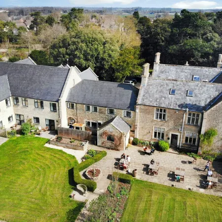 Stanton Manor Hotel