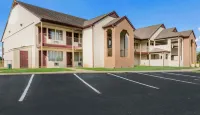 Red Roof Inn Cadiz - Motels