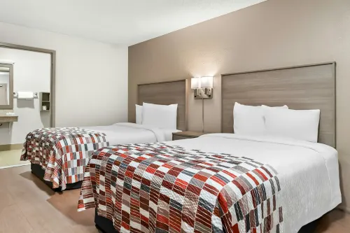 Red Roof Inn Auburn Hills - Parkplatz