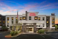 Hampton Inn & Suites Napa - Bãi đậu xe